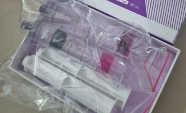 Fisioterapeuta é preso por exercício ilegal da medicina após paciente sofrer necrose em procedimento de harmonização peniana