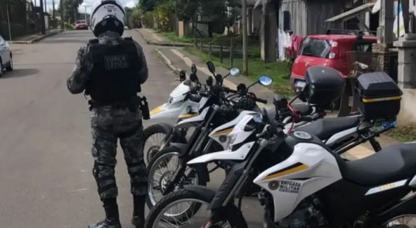 Homem com mandado de prisão por estupro no Paraná é preso pela BM de Canela