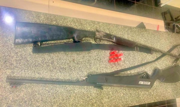 Duas espingardas são apreendidas em interior de Capitão