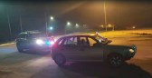 Idoso derruba portão de residências e é preso com carro roubado após 28 km de fuga em SC