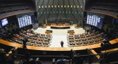 Câmara aprova projeto que prevê salários iguais para homens e mulheres