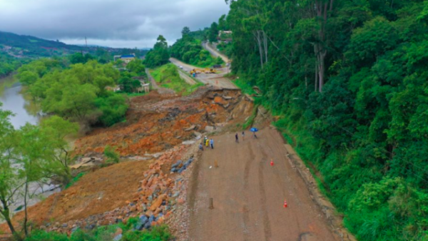 Estudo mostra que pelo menos 100 municípios de SC têm risco de desastres climáticos