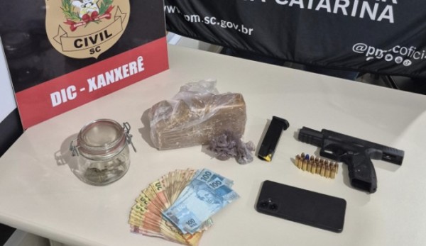 Operação conjunta prende dois homens com mais de 1kg de crack e arma de fogo furtada