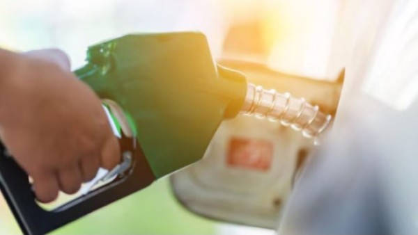 O que é a nova gasolina E30 e o que ela faz no seu carro