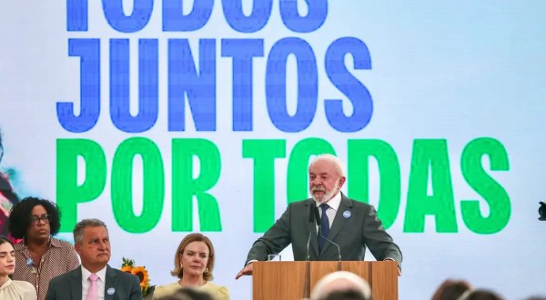 Lula lança Pacto Nacional contra o Feminicídio e cobra engajamento dos homens no combate à violência contra mulheres