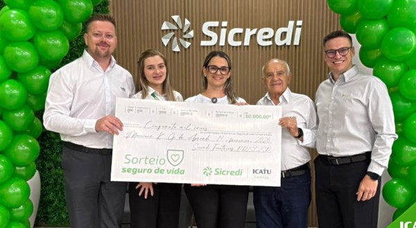 Sicredi Fronteiras PR/SC/SP entrega R$ 50 mil em premiação de Seguro de Vida  