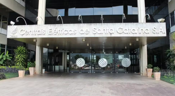 Celesc abre concurso público com salários de até R$ 6,9 mil e vale-alimentação de R$ 1,8 mil