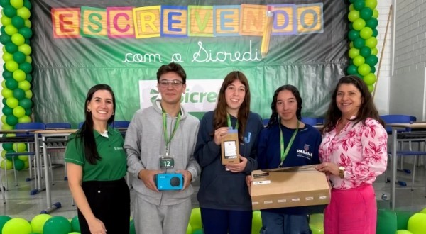 Sicredi promove evento “Escrevendo com o Sicredi” e reúne mais de 400 alunos de todas as escolas do município.