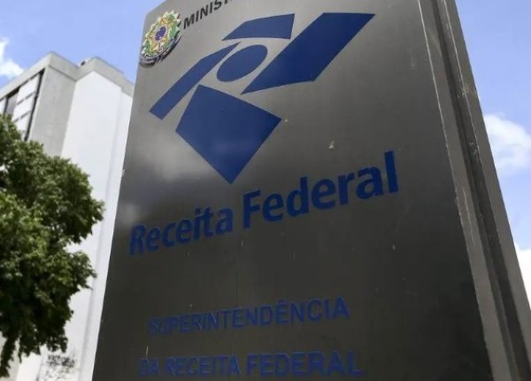 Leilão da Receita tem PlayStation 5 por R$ 1,4 mil e carros a partir de R$ 3 mil; saiba como participar