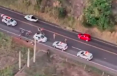 Motorista de aplicativo é feito refém e trancado no porta-malas por 1h durante assalto