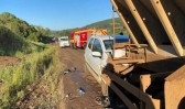 Homem sofre ferimentos em colisão entre carro e caminhão na rodovia SC-305