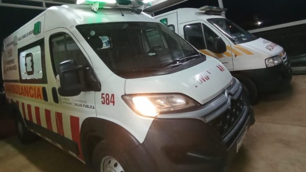 Homem fica ferido após perder o controle do veículo e capotar