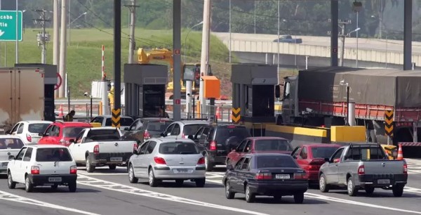 Pix e cartões de débito e crédito serão aceitos em pedágios de rodovias federais