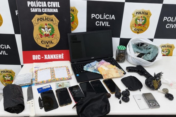 Jovem é presa por tráfico de drogas