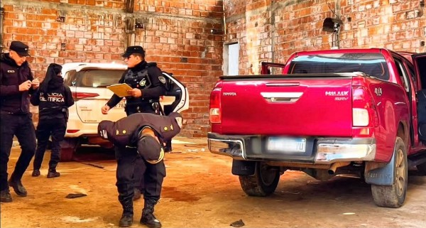 Polícia argentina apreende duas caminhonetes roubadas no Brasil em operação na fronteira