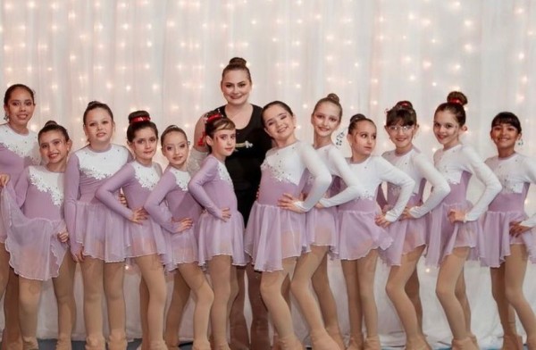Espetáculo de Patinação Artística reúne talentos regionais neste sábado