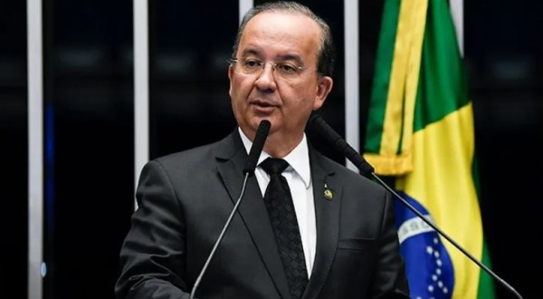 Governador de Santa Catarina coloca equipes do Estado à disposição para auxiliar vítimas de terremoto na Venezuela