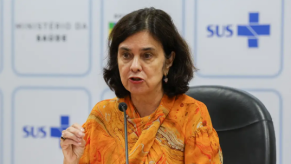 Brasil passa a adotar esquema de dose única contra o HPV