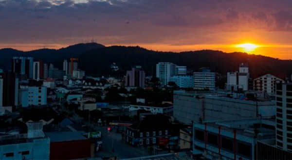 Estado tem 11 cidades entre as 100 que mais geraram empregos em um ano