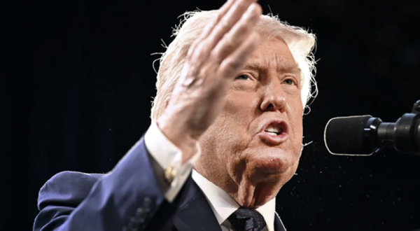 Guerra acabará em breve e praticamente não há mais alvos, diz Trump