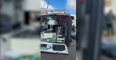 Ambulância do Samu capota após ser atingida por carro em cruzamento