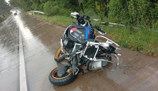 Colisão frontal deixa motociclista ferido na PRC-280