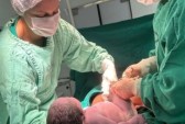 Bebê 'gigante' surpreende ao nascer com mais de 6 kg em MG