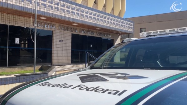 Receita Federal abre propostas para leilão com veículos, máquinas e sucatas na região