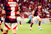 Brasileirão 2025: quem lidera, quem corre por fora e quem já acendeu o alerta vermelho