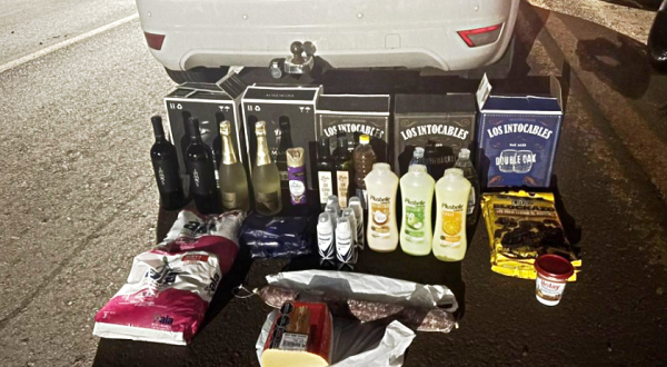 Polícia Militar apreende agrotóxicos contrabandeados e vinhos argentinos