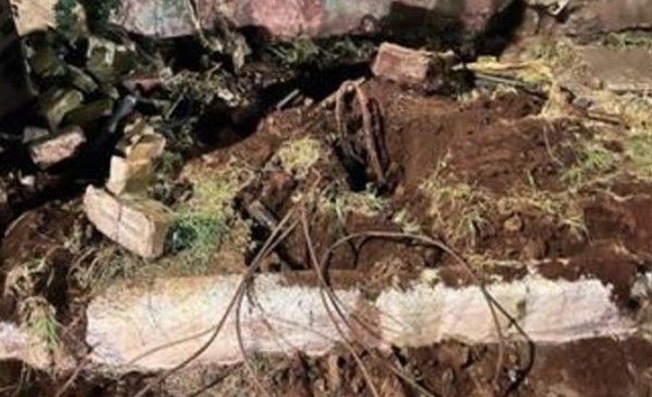 Dupla é presa ao ser flagrada furtando fios de energia elétrica