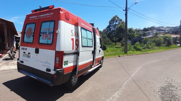 Idoso fica ferido em colisão entre carro e moto no Bairro União