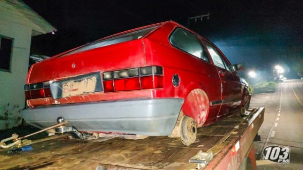 Veículo furtado é recuperado em Descanso “depenado”