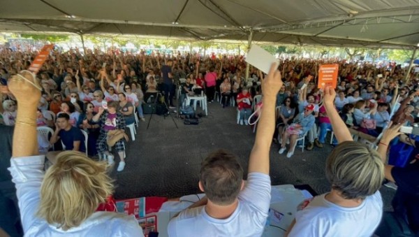 Educação de Santa Catarina aprova estado de greve
