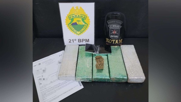 Polícia Militar prende suspeito de tráfico de drogas e cumpre mandado de prisão