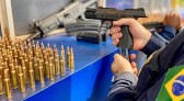 Lula poderá revogar decreto sobre armas que foi assinado por Bolsonaro em 2019