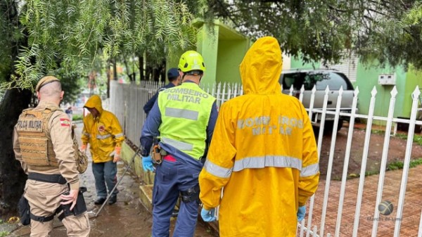Mulher é resgatada após ataque de cão