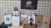 Polícia Militar apreende 59 garrafas de vinho argentino em operação na BR-163