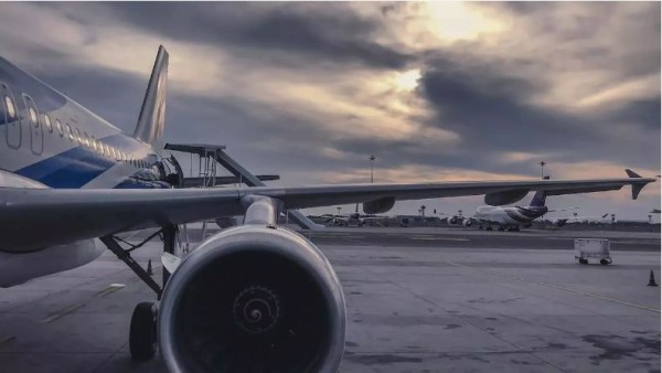 Nova colisão entre dois aviões ocorre em pista de aeroporto
