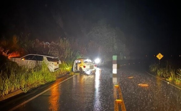 Animal na pista provoca colisão entre Discovery e Fusca no Oeste de SC