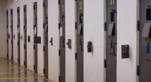 Governo destinará 40 Smart TVs para programa de cinema em presídios
