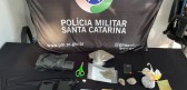 Polícia Militar prende dois homens por tráfico de drogas
