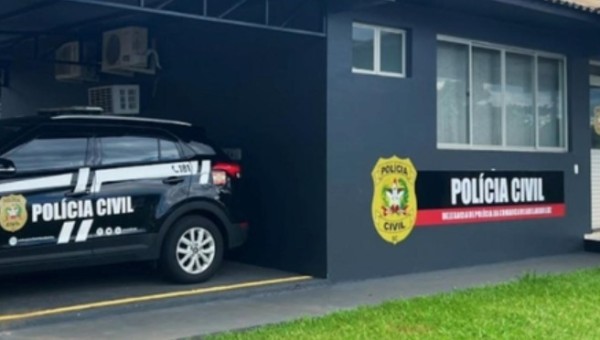 Homem é preso por descumprir medida protetiva após abandonar carro e fugir a pé