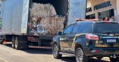 PF apreende caminhão com 11 toneladas de sucata de plástico na fronteira