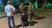 Cadeirante é presa depois de esfaquear homem que teria furtado seu celular