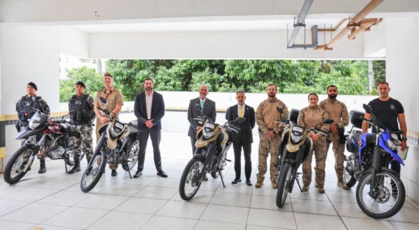 MPSC doa cinco motos e oito kits de equipamentos para Polícias Militar, Civil e Penal