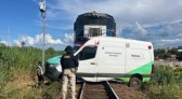 Ambulância é arrastada por trem e deixa quatro feridos no Paraná