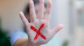 Brasil registra mais de 50 mil casos de violência contra mulher por dia em 2022