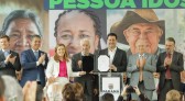 Ratinho Junior sanciona lei da gratuidade das passagens e anuncia programas aos idosos