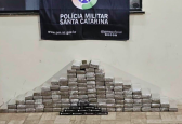 Dupla é presa com 100 quilos de maconha em carro abordado no Oeste
